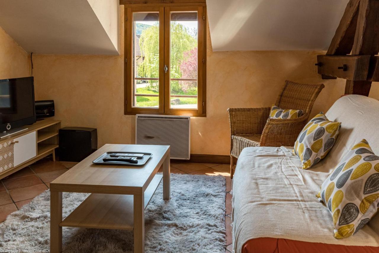 Les Gites Du Griffon Le Pin Aubigny-les-Sombernon ภายนอก รูปภาพ