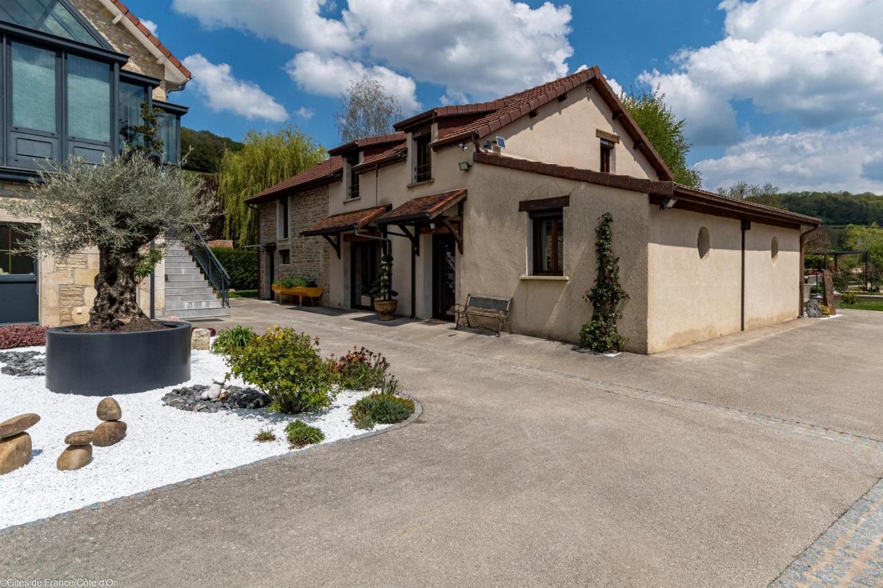 Les Gites Du Griffon Le Pin Aubigny-les-Sombernon ภายนอก รูปภาพ